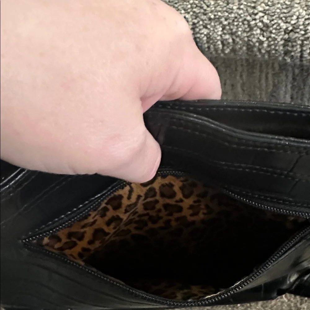 Harley Davidson genuine leather bag with alligator print studs and lepard print - Picture 6 of 10